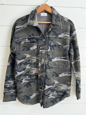 T.La Eamon Camo Shirt Jacket Women's Size XS Anthropologie Boho Streetwear Indie
